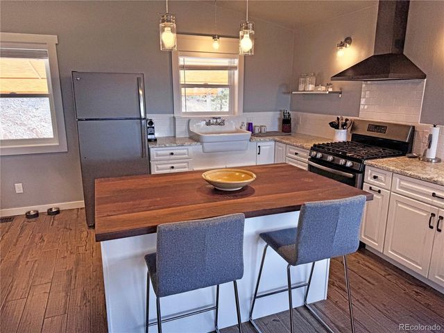 563 S Kankakee Road, Westcliffe, CO 81252