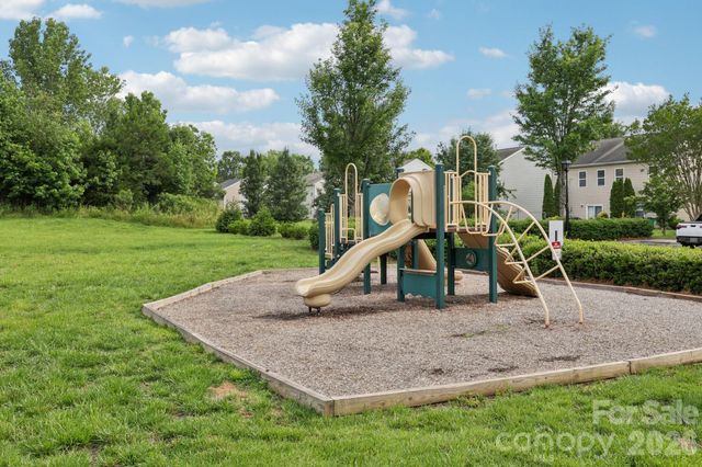 5226 Coffeeberry Lane, Charlotte, NC 28227