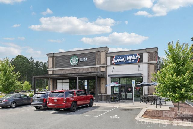 5226 Coffeeberry Lane, Charlotte, NC 28227