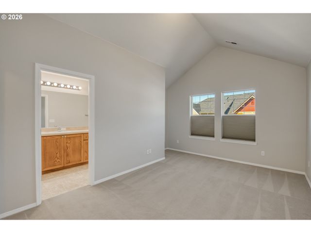 17068 Sw PLEASANTON Ln, Beaverton, OR 97003