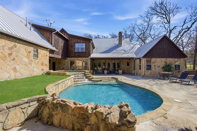 129 Trinity Bluffs, Aledo, TX 76008