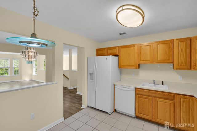 224 Pinelli Drive, Piscataway, NJ 08854