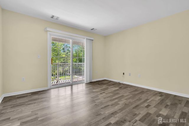 224 Pinelli Drive, Piscataway, NJ 08854