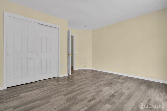 224 Pinelli Drive, Piscataway, NJ 08854