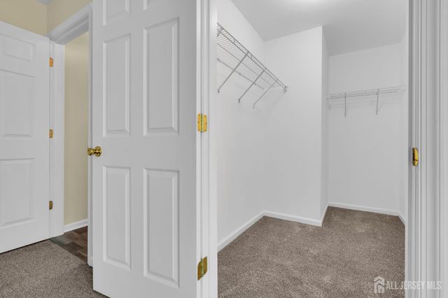 224 Pinelli Drive, Piscataway, NJ 08854