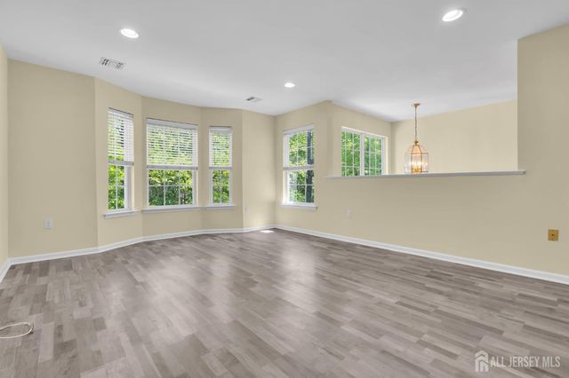 224 Pinelli Drive, Piscataway, NJ 08854