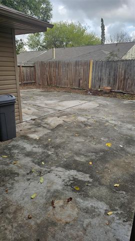 2610 Strait Lane, Houston, TX 77084