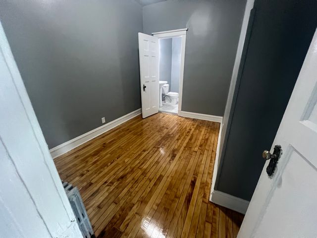 4958 S Michigan Avenue 2S, Chicago, IL 60615