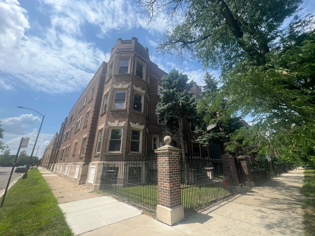 4958 S Michigan Avenue 2S, Chicago, IL 60615