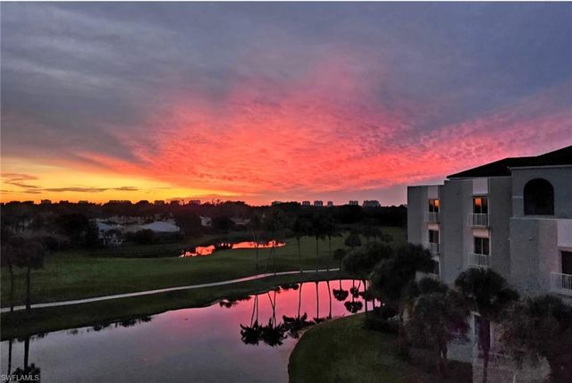 1590 Clermont DR K-403, Naples, FL 34109