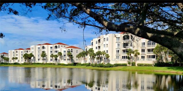 1590 Clermont DR K-403, Naples, FL 34109