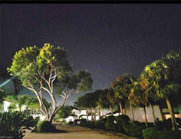 1590 Clermont DR K-403, Naples, FL 34109