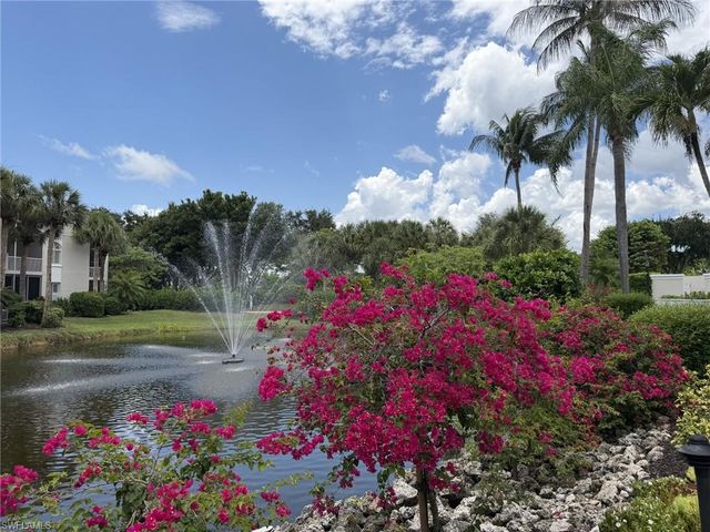 1590 Clermont DR K-403, Naples, FL 34109