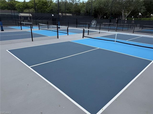 1590 Clermont DR K-403, Naples, FL 34109