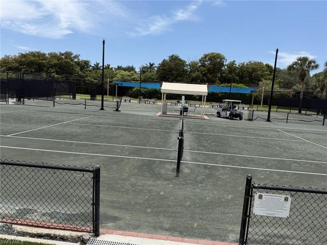 1590 Clermont DR K-403, Naples, FL 34109
