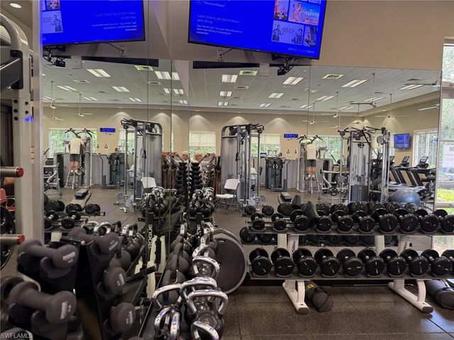 1590 Clermont DR K-403, Naples, FL 34109