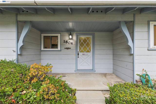 1804 Sereno Dr, Vallejo, CA 94589