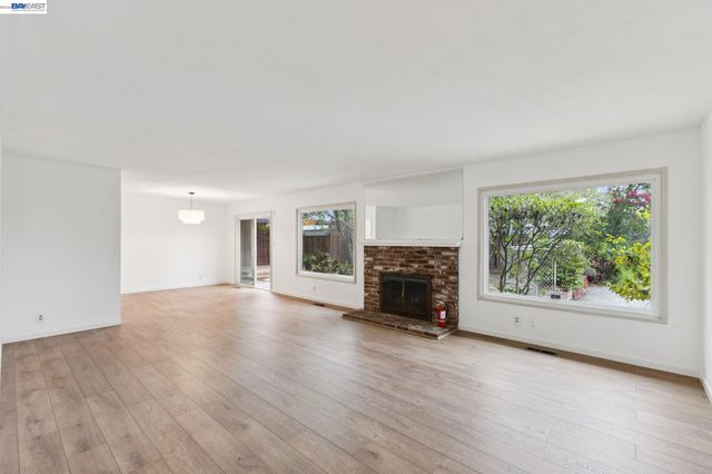 1804 Sereno Dr, Vallejo, CA 94589