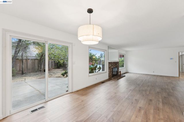 1804 Sereno Dr, Vallejo, CA 94589