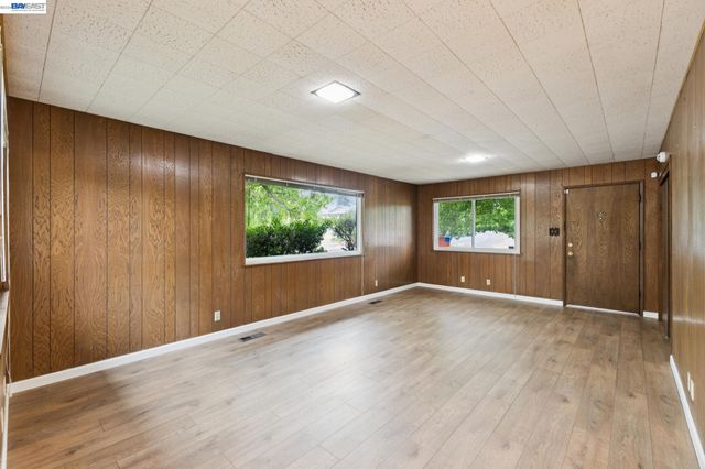 1804 Sereno Dr, Vallejo, CA 94589