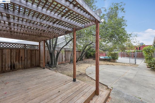 1804 Sereno Dr, Vallejo, CA 94589