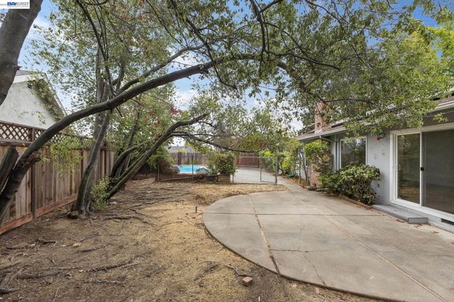 1804 Sereno Dr, Vallejo, CA 94589