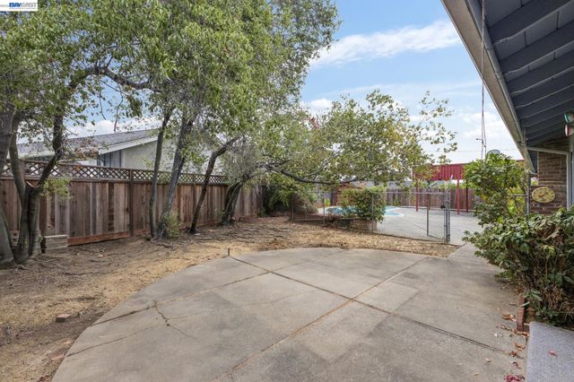 1804 Sereno Dr, Vallejo, CA 94589