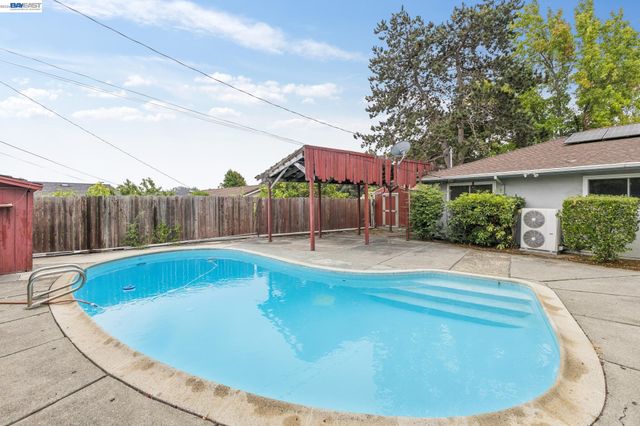 1804 Sereno Dr, Vallejo, CA 94589