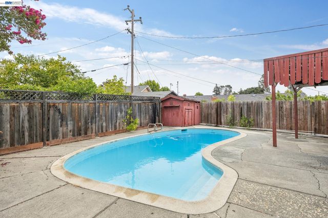 1804 Sereno Dr, Vallejo, CA 94589