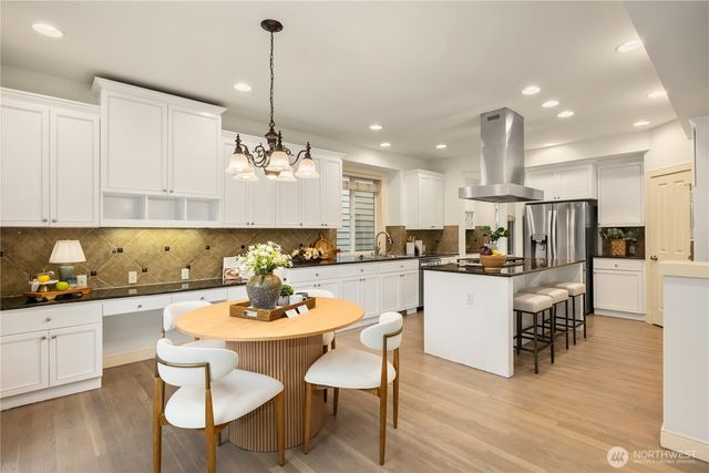 16648 NE 120th Street, Redmond, WA 98052