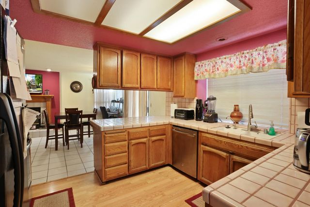 2008 Sheldon Dr, Modesto, CA 95350