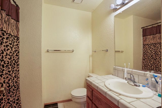 2008 Sheldon Dr, Modesto, CA 95350