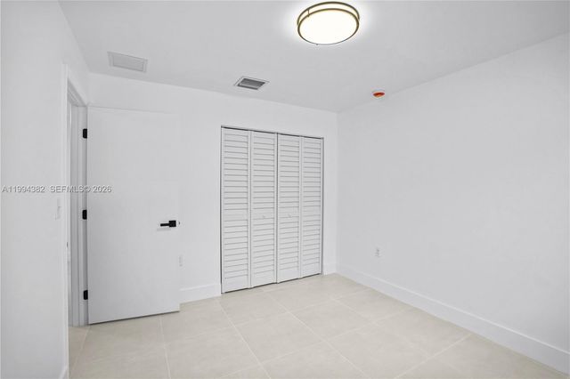 5823 NW 30th ave 5823, Miami, FL 33142