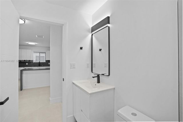 5823 NW 30th ave 5823, Miami, FL 33142