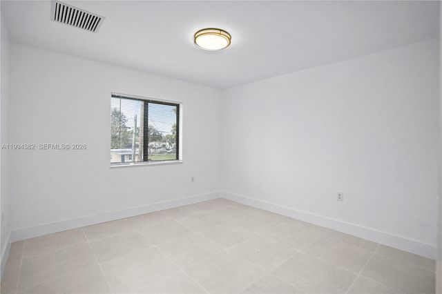 5823 NW 30th ave 5823, Miami, FL 33142