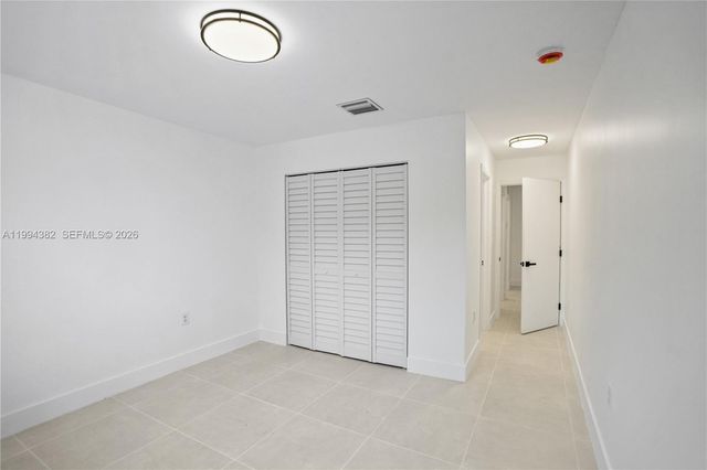 5823 NW 30th ave 5823, Miami, FL 33142