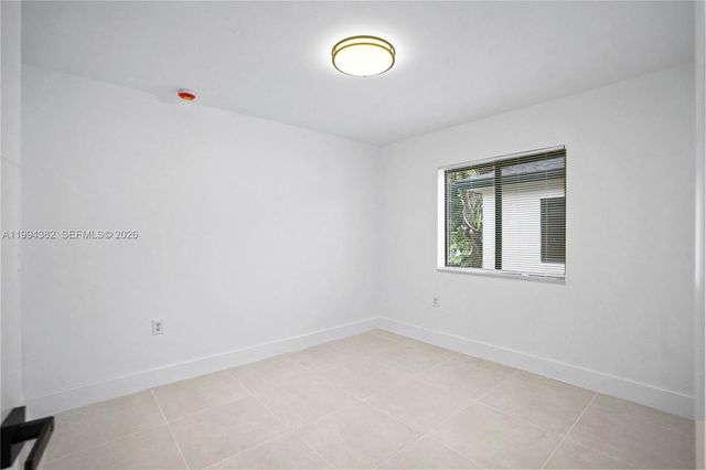 5823 NW 30th ave 5823, Miami, FL 33142