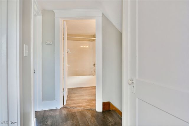 781 Oak Knoll Avenue SE, Warren, OH 44484