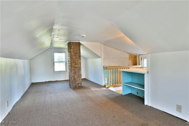 781 Oak Knoll Avenue SE, Warren, OH 44484