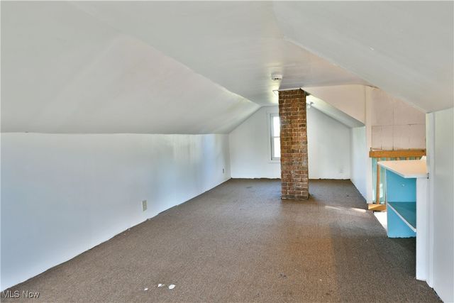 781 Oak Knoll Avenue SE, Warren, OH 44484