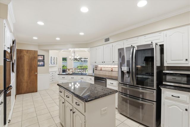 7811 Pencross Lane, Dallas, TX 75248