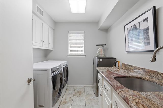 7811 Pencross Lane, Dallas, TX 75248