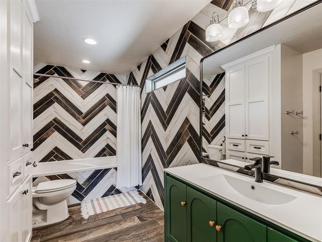 801 Rock Hollow Road, Edmond, OK 73034