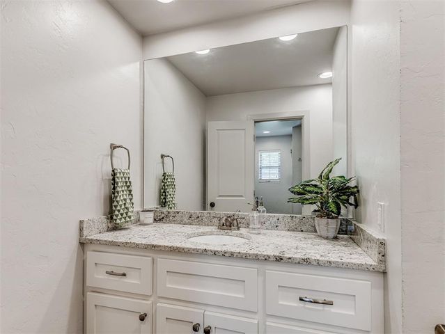 801 Rock Hollow Road, Edmond, OK 73034