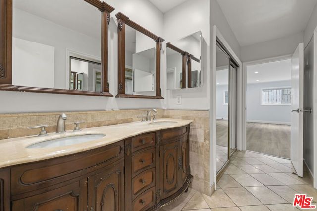 423 S Rexford Drive 106, Beverly Hills, CA 90212