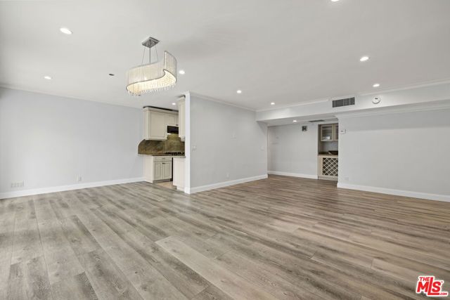 423 S Rexford Drive 106, Beverly Hills, CA 90212