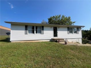 3845 Holbein Drive, Zanesville, OH 43701