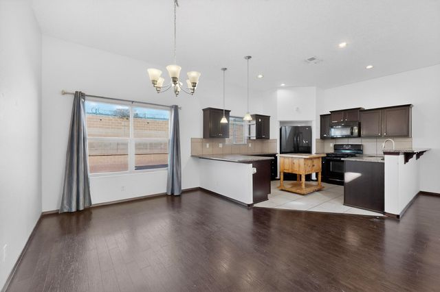 11027 Gladiolas Place NW, Albuquerque, NM 87114