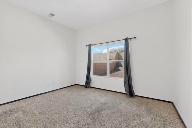 11027 Gladiolas Place NW, Albuquerque, NM 87114