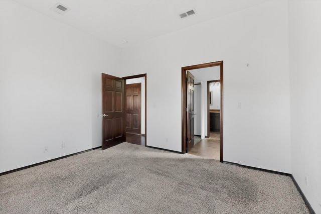 11027 Gladiolas Place NW, Albuquerque, NM 87114